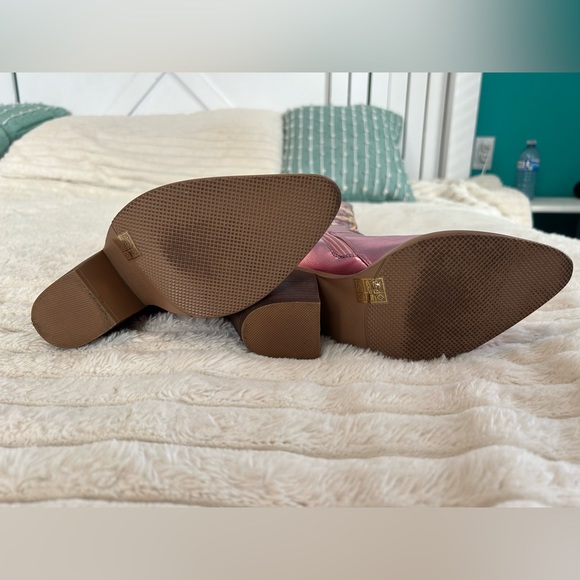 Pink Western Boots - Picture 8 of 14